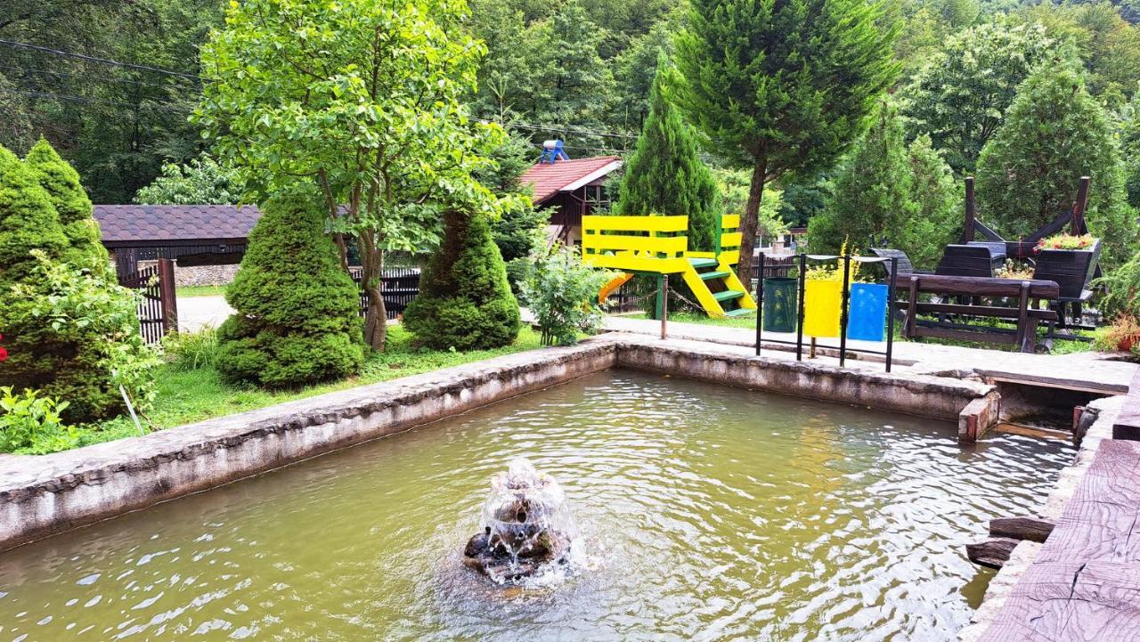 Hanul Vanatorului Gureni Exterior foto